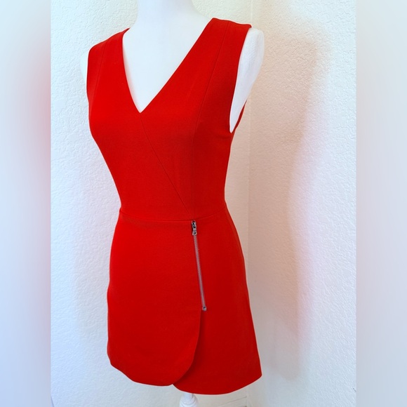 Alice‎ + Olivia Lennon Side Zip Mini Dress - Picture 3 of 9